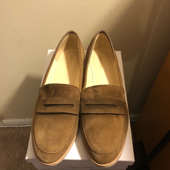 Nine West Shoes - Tan size 12 women’s Nine West Loafers